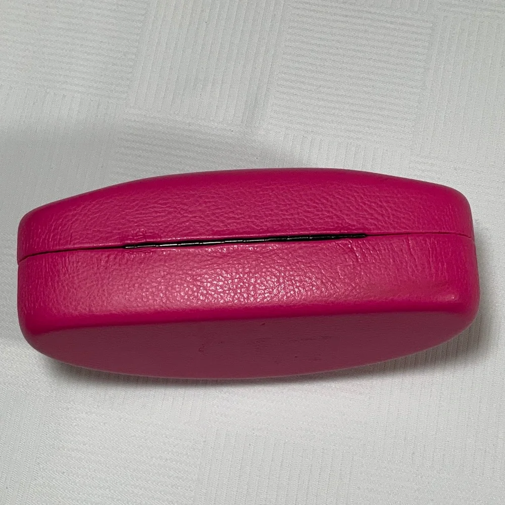 see or case